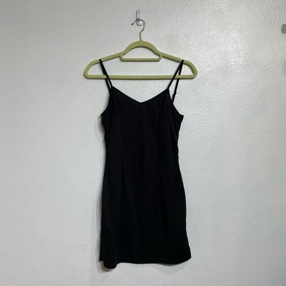 Missguided Black V-Neck Cami Mini Slip Dress Sz 6 NWT - Picture 2 of 10